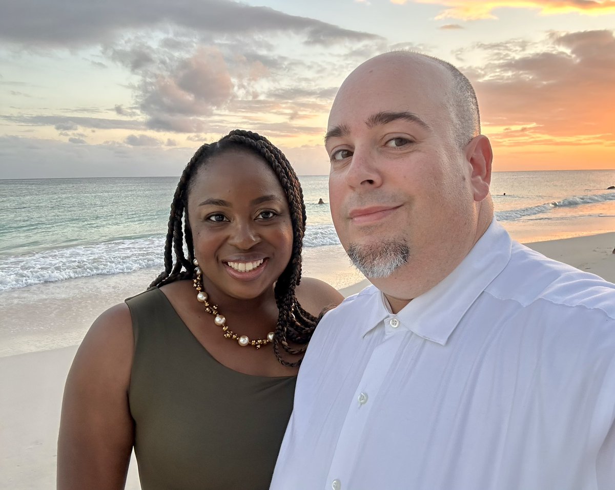 CoachMarquez04's tweet photo. Happy Anniversary to my wife!! The most amazing, gorgeous, generous, talented, loving, and beautiful woman in the world!!! I love you @AlexiaGalMarq @LexiGal15 #MiAmor #RoLex https://t.co/k1xjimSc3u
