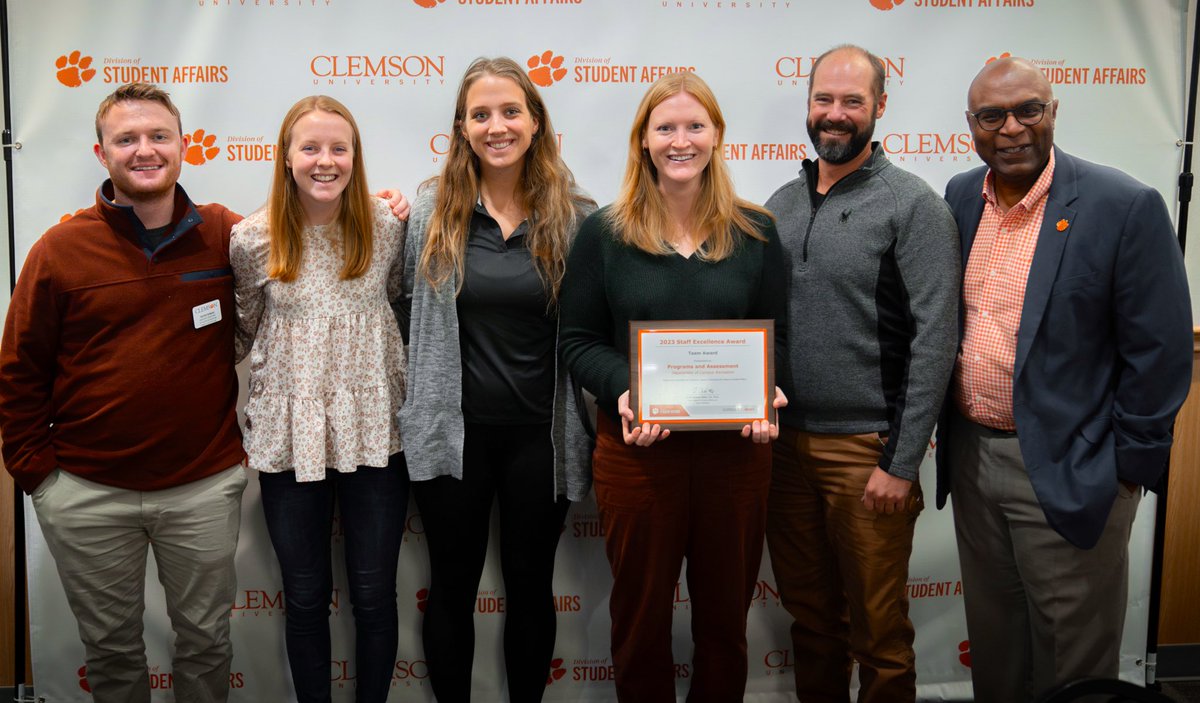Proud of ALL our staff excellence award winners from Student Affairs - we celebrated yesterday at our annual Winter Social. Beyond grateful for a team of amazing professionals to drive our mission of serving students!

news.clemson.edu/student-affair…