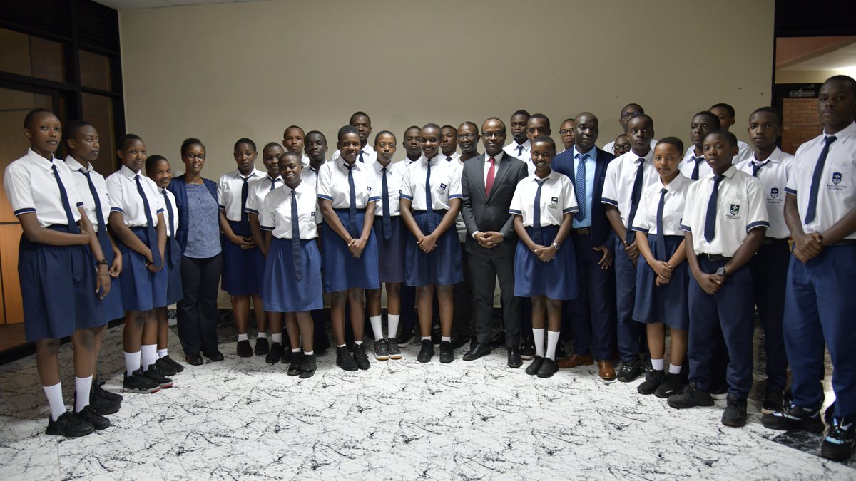This afternoon, Hon. @gtwagirayezu visited @RwCodingAcademy, a government school that offers software programming & embedded systems courses to students with an interest in coding as a long-term career. Launched in 2019 in Nyabihu, the school currently hosts 298 students.