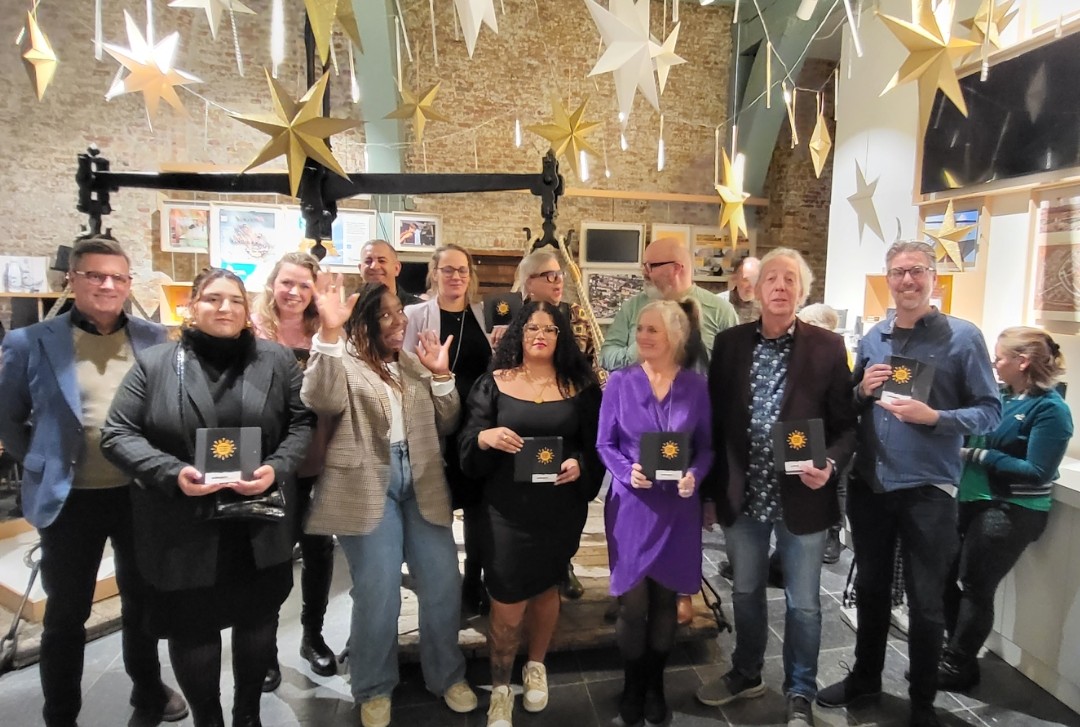jwdeboer7's tweet photo. https://t.co/ALODzqSkBK
Donderdagavond werden 10 Schiedamse vrijwilligers in het zonnetje gezet bij Schiedam Partners. JW TV sprak met Marguise Steurn en laat de 10 winnaars langskomen. https://t.co/T5MnlT31JQ
