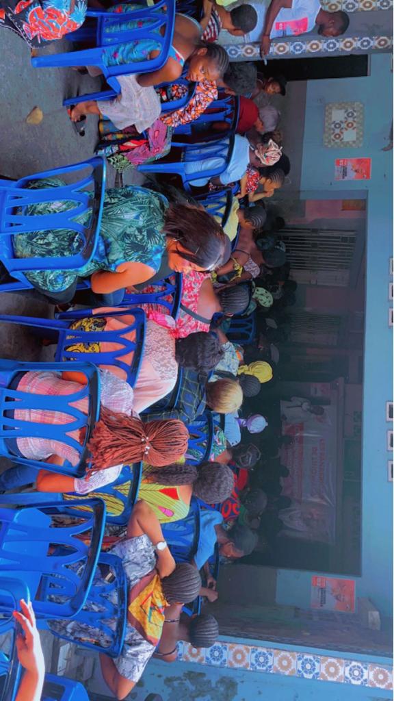 BobelabiR's tweet photo. Le #Numéro3 à la #Provinciale #Lingwala @LokondoMarcus2 Poursuit la Ronde des Différents Quartiers au Sein de Sa Municipalité. Objectif, Contribuer à la Matérialisation de la #Vision150 Députés du #Pdt a.i #UNC @BillyKambale1 5💥 https://t.co/bEAoUqO4Mi