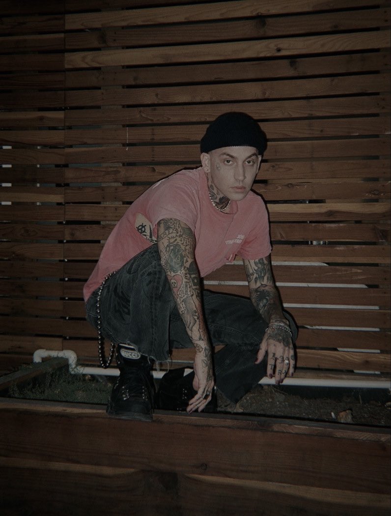 been tryin’ hard not to get into trouble but i’ve got a war in my mind