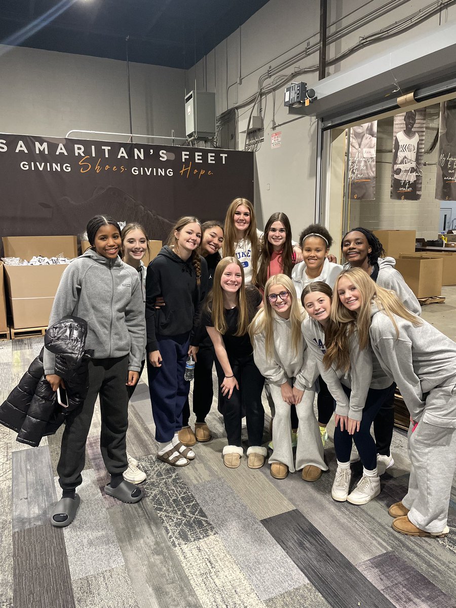 CRHSgbball's tweet photo. We had a humbling experience volunteering with @Samaritans_Feet last night! If you would like to donate scan the QR code or you can drop shoes off by the main office! https://t.co/24dKnugvNe