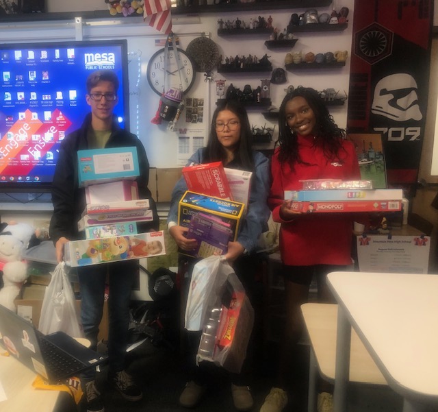 Mountain View High School (Mesa, Arizona) thank you for the wonderful gifts. We feel privileged to have the opportunity to work with students like you, and your kind gesture means the world to us!  #givingback #makeanimpact #fosteryouth #fostercareawareness #fosterchristmas