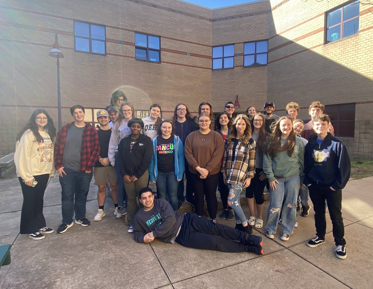 DHS_Panthers's tweet photo. Talk about music to your ears! The Madrigals were seen practicing in the courtyard during lunch today. Absolutely beautiful voices and so fun to watch! #DerbyProud #BeTheWhy https://t.co/R4x3Foskcq