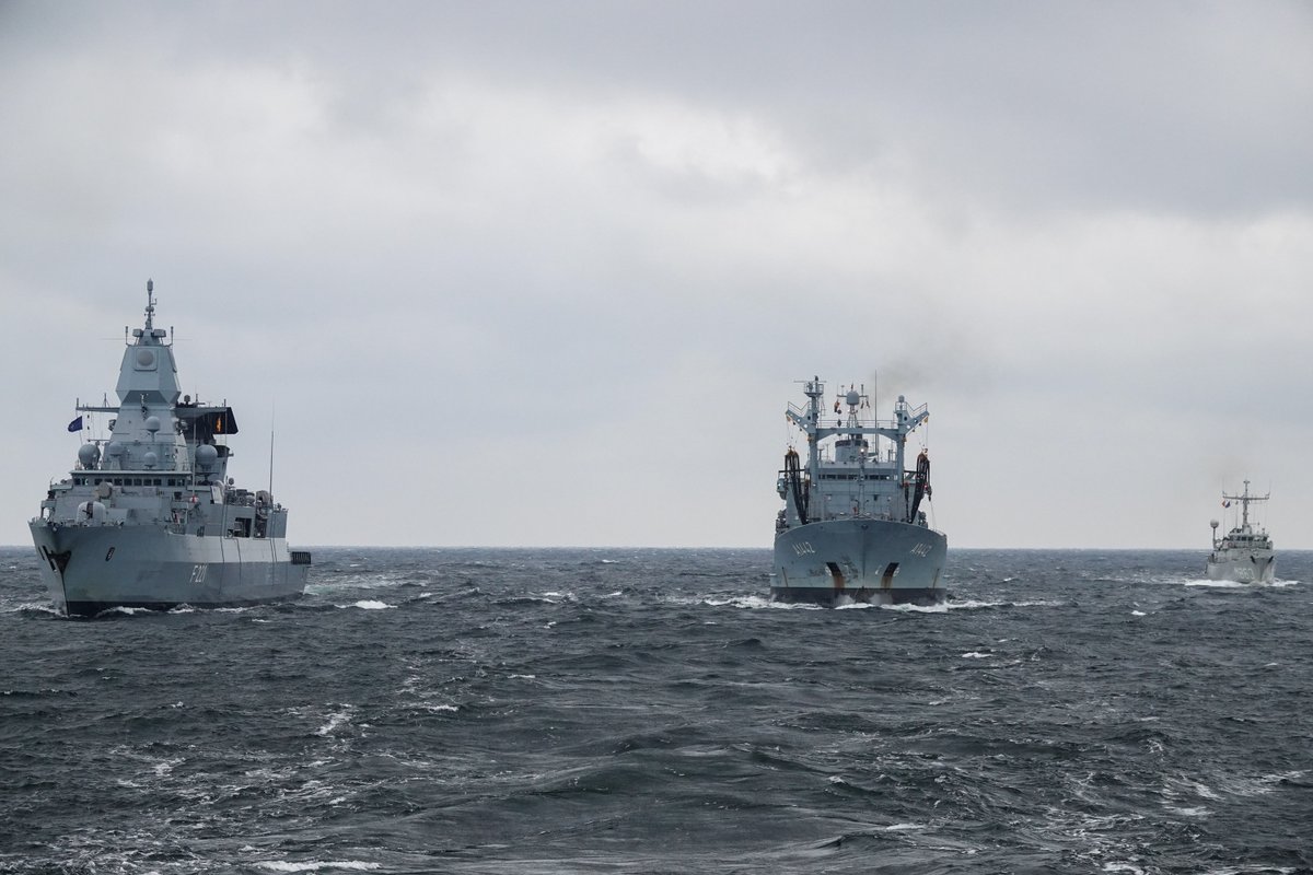 The passing week has been very active and valuable. #SNMCMG1 carried out a bilateral Passage Exercise (PASSEX) with 🇱🇻LVNS Rezekne P-09 and enhanced #interoperability with our #NATO bigger friends from @COM_SNMG1 in the Baltic Sea 💪👍#StrongerTogether #WeAreNATO @NATO_MARCOM