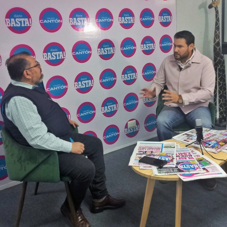 CanezAnibal's tweet photo. Le agradezco a Juan Hernández la entrevista por el Grupo Cantón de @diariobasta.

🙋🏻‍♂️ Platicamos de la agenda legislativa, de mi trabajo territorial en #Cuauhtémoc, de los vaivenes políticos y hasta de las aspiraciones que tengo rumbo al 2024. https://t.co/sUjiBC5JM0