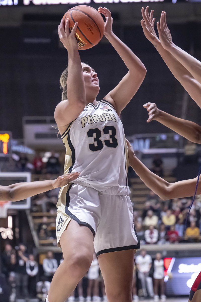 KrockPhoto's tweet photo. Vertical #4favs from last night’s Purdue WBB game vs Southeast Missouri #purdue @PurdueWBB https://t.co/6yq7aziyiQ