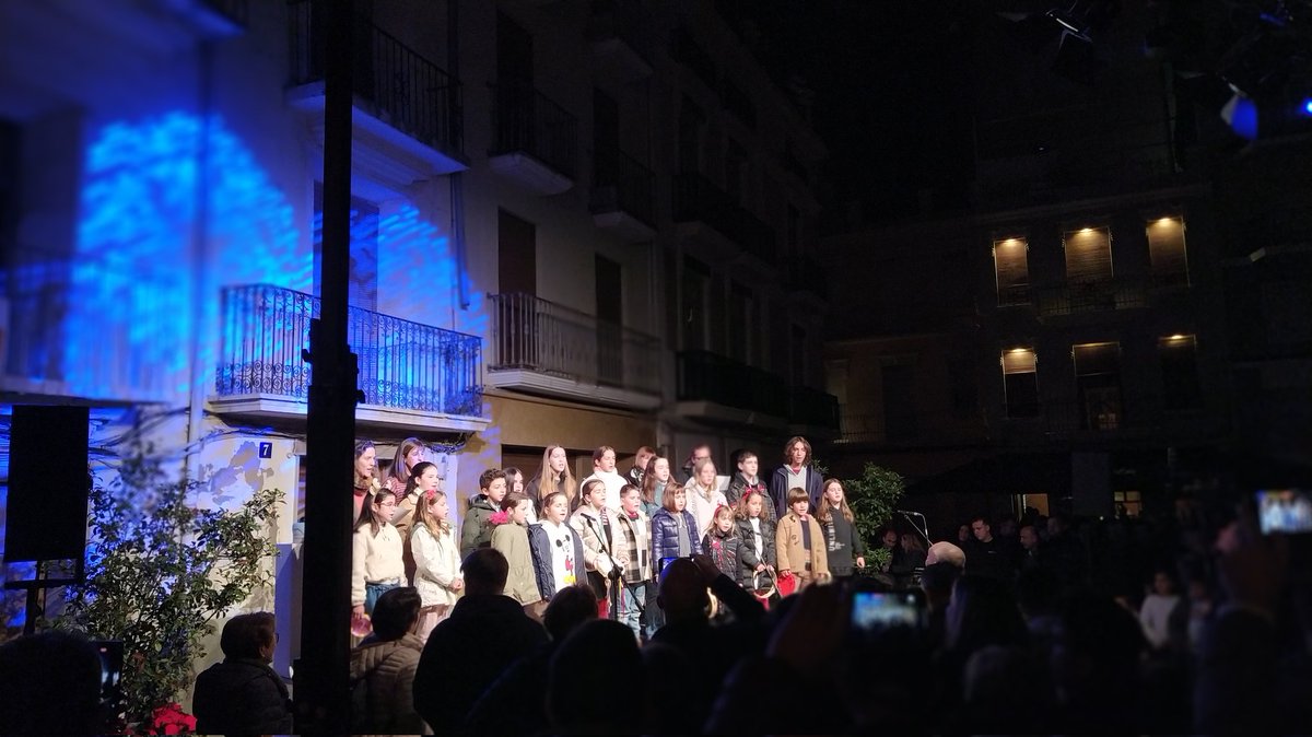 El 🎅🏼Nadal arranca a Algemesí amb la 🎄𝐅𝐢𝐫𝐚 𝐝𝐞 𝐍𝐚𝐝𝐚𝐥, ☃️⛸️la 𝐩𝐢𝐬𝐭𝐚 𝐝𝐞 𝐩𝐚𝐭𝐢𝐧𝐚𝐭𝐠𝐞, ✨l'𝐞𝐬𝐩𝐞𝐜𝐭𝐚𝐜𝐥𝐞 𝐝𝐞 𝐦ú𝐬𝐢𝐜𝐚 𝐢 𝐥𝐥𝐮𝐦 i la inauguració del🌠𝗕𝗲𝘁𝗹𝗲𝗺 de la plaça Major.

🌟𝗘𝗟 𝗡𝗔𝗗𝗔𝗟, 𝗠𝗜𝗟𝗟𝗢𝗥 𝗔 𝗔𝗟𝗚𝗘𝗠𝗘𝗦Í!😍