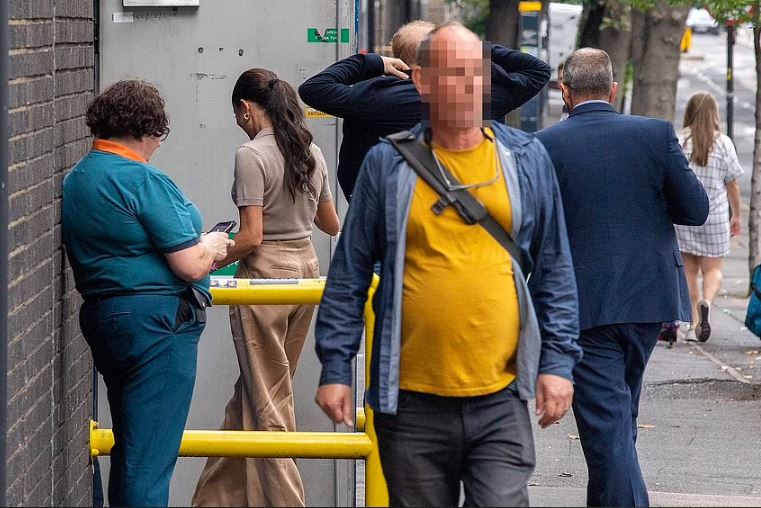 'I'm so (whine) threatened in the UK that my wife & I can arrive at London's Euston station to take a public train to Manchester &NOBODY gives a damn about us or pays any attention.' (We're ALL that guy in the yellow t-shirt & the railway worker on her phone, right?)🤣