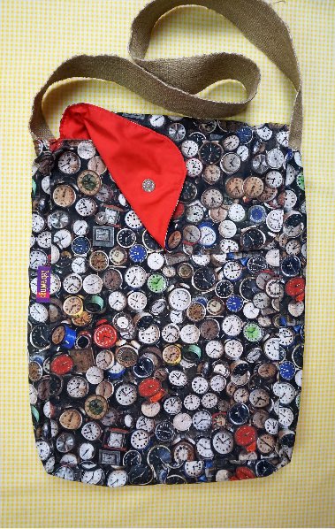 Last one ever…Handmade sketchbook bag - more choice online zebramingo.etsy.com/listing/734889… #womaninbizhour  #sketchbookart #Time