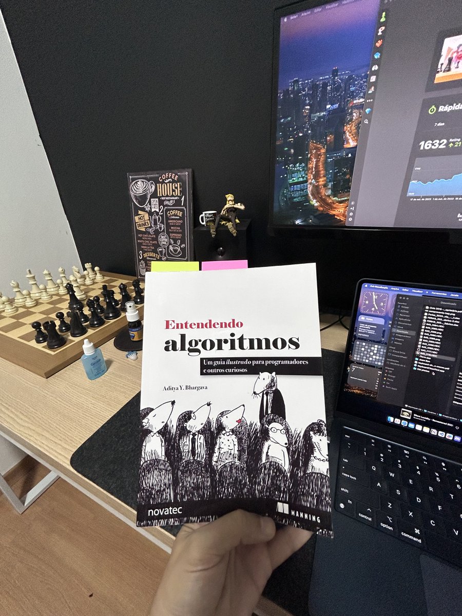 programador_who's tweet image. Finalmente terminei de ler.
Entendendo Algoritmo.

Excelente livro, com uma excelente didática e excelentes exercícios. 

Deixei um repositório com os algoritmos feitos em Python(sei que tem vários desses). 
Link nos comentários.