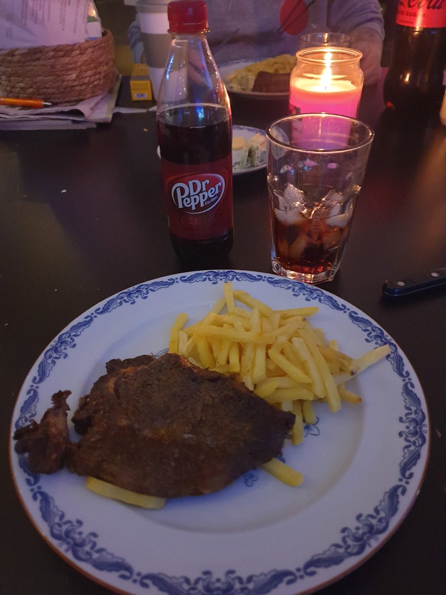I samarbete med DrPepper fick jag äran testa den goda dryck. 
#drpepperbuzz #drpeppersverige #buzzador.