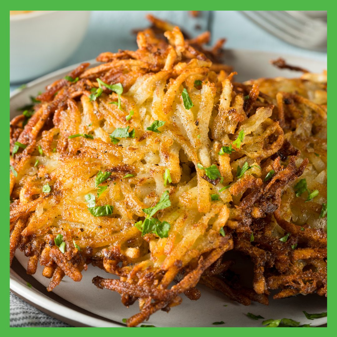 familyapp's tweet photo. Happy Hanukkah! 🕎✨ 

Read on for some of our favorite Hanukkah recipes for latkes and sufganiyot!
https://t.co/xaUNA8wUcE

#hanukkah #festivaloflights #celebrationtime #latkerecipe #sufganiyotrecipe #hanukkahrecipes #chanukkahrecipes #happychanukkah #sufganiyot https://t.co/QQSFUM1BpU
