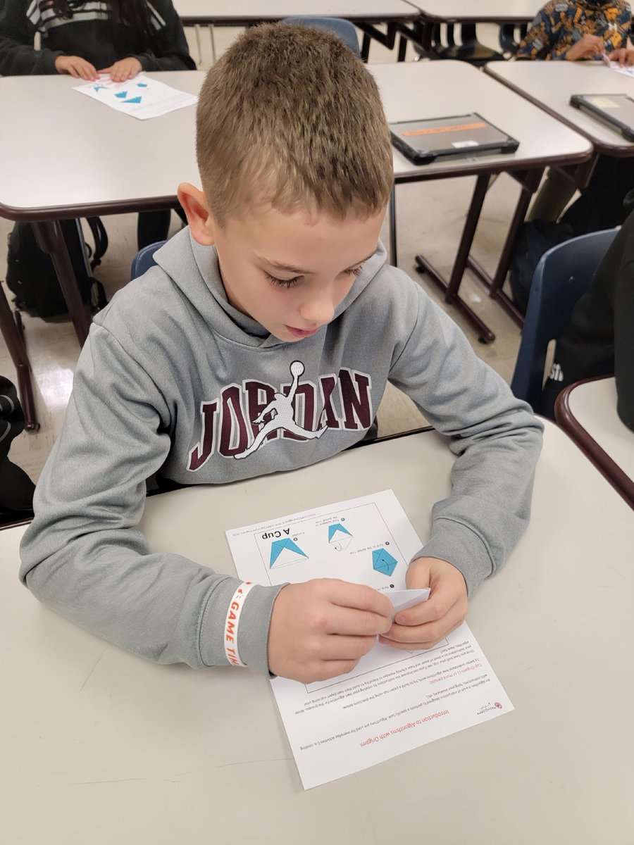 LHLocalSchools's tweet image. Mrs. Dunn's Tech class dived into Tech Corp Unplugged for CSEd Week 2023. Focused on short-term planning in programming through Battleship games, students explored trial & error, feedback & adjustments. They're set for coding lessons! #HornetsTakeFlight #TECHCORPS #CSEdWeek2023