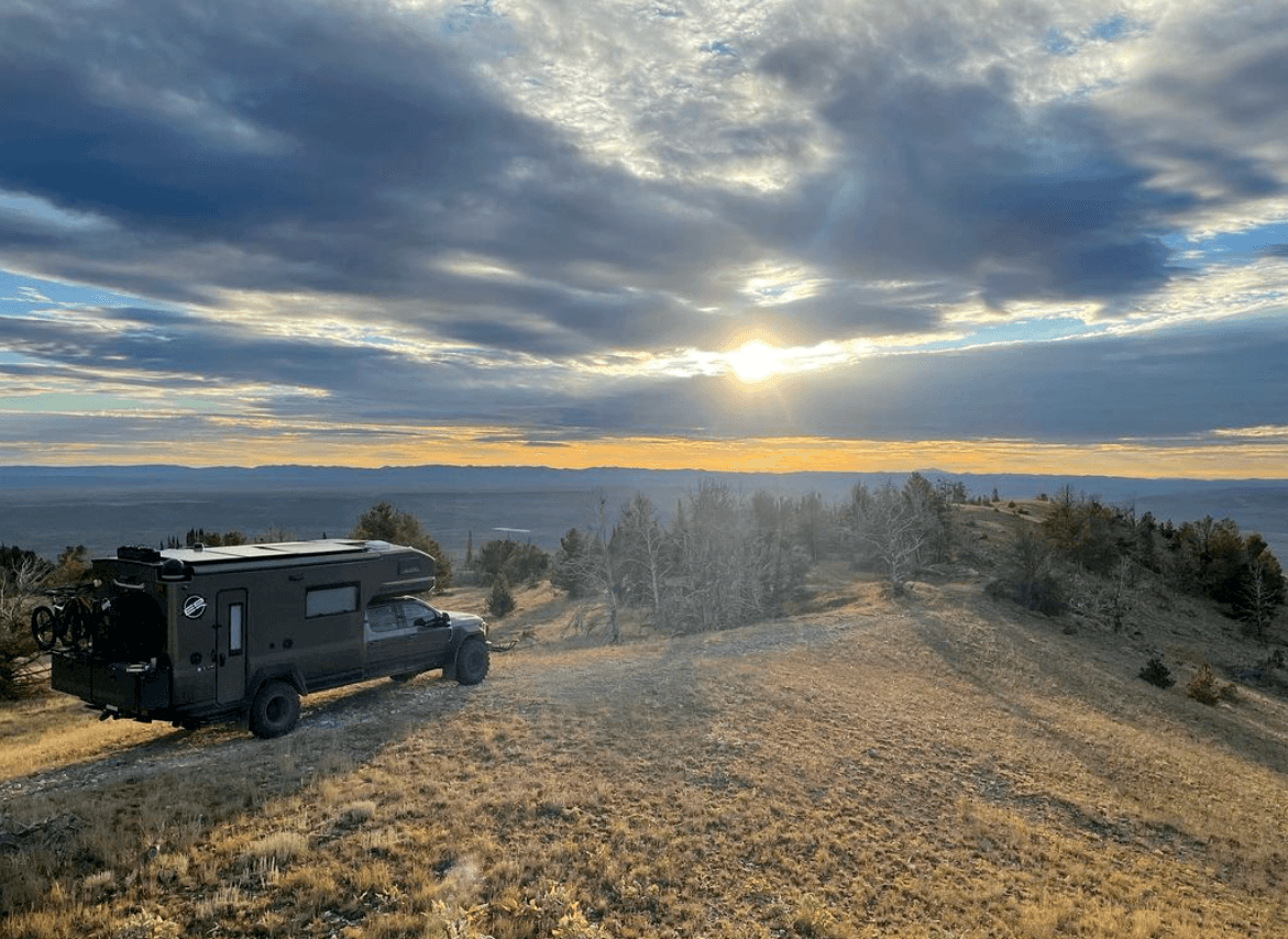 EarthRoamer's tweet image. Good things are on the horizon.

#overlander #mountains #earthroamer #adventure