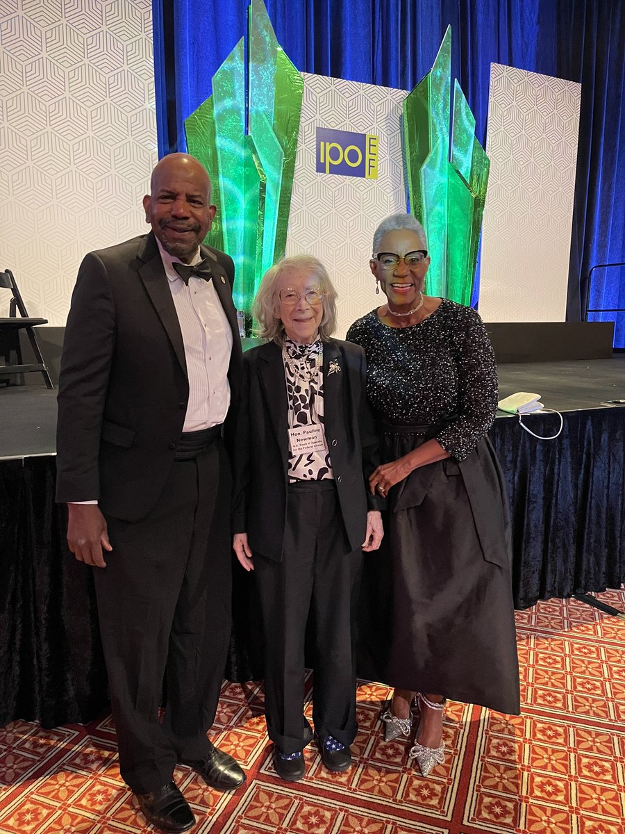patentpredict's tweet image. A Wonderful Evening at the @ipo @IPOFoundation 
Awards. Gr8 seeing the Hon #PaulineNewman among the crowd. Very inspiring evening. (Also Judge Newman is a complete joy. FYI She is totally mentally &amp;amp; physically competent. A national treasure)
@bmsnews @UConn @CatoLaurencin #IP 💡