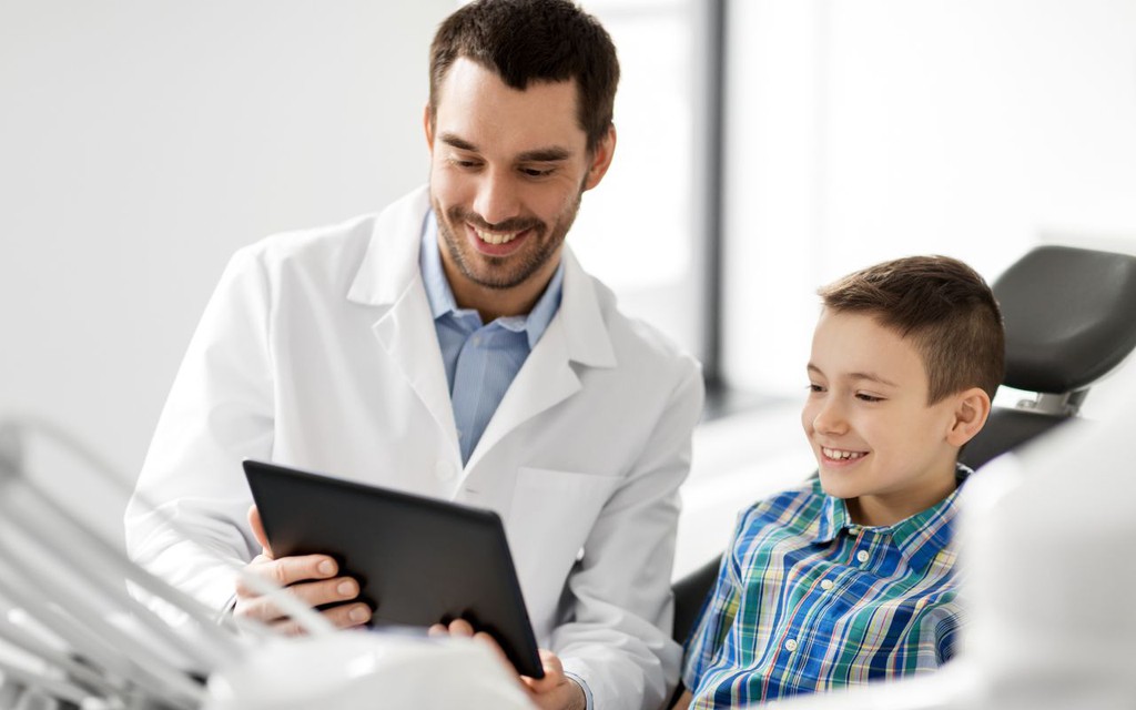 BradfordDentist's tweet image. Whether gaming while waiting for their appointment, having the choice to listen to music, or watching a movie during their checkup, technology is a distraction to keep kids from worrying.

Read more 👉 lttr.ai/ALHkF

#RegularCheckups #Bradforddentist