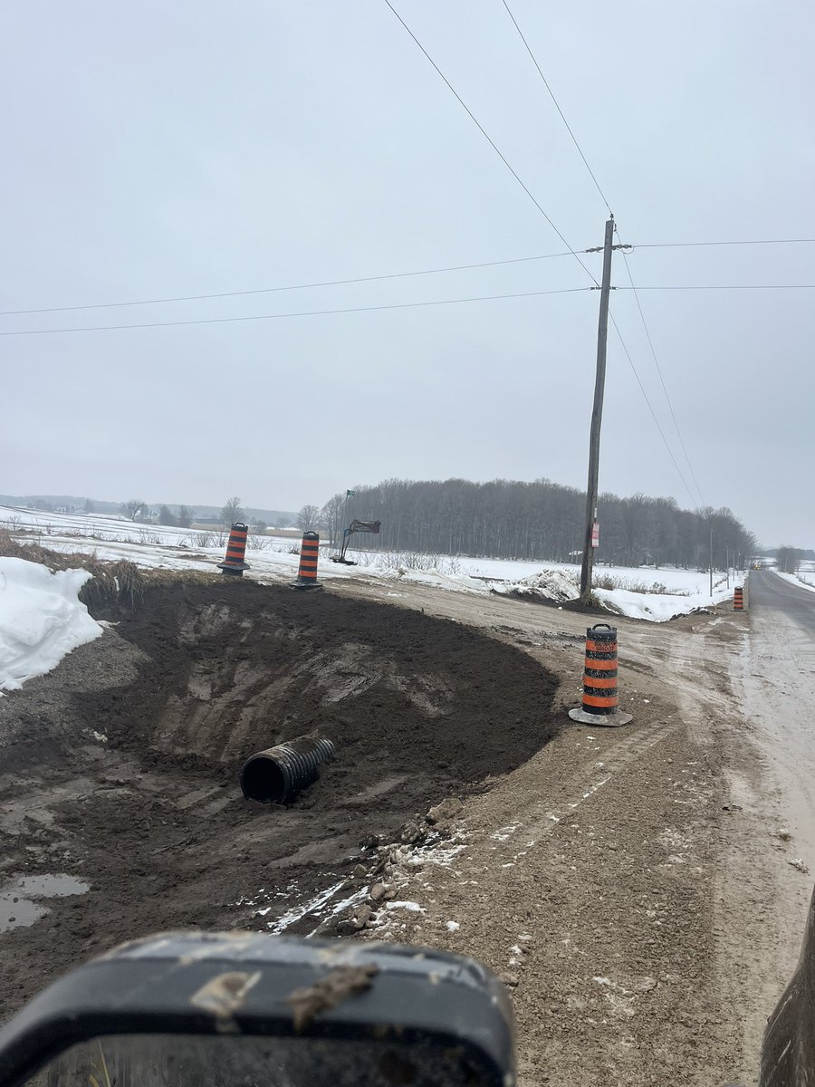 WeigelDrainage's tweet image. Hey @BruceCountyPlow your engineer won’t call me back. You just installed a +10% grade lane entrance, only 15’ wide with a hydro pole on one edge. How can I get anything in this lane? Especially in the winter? @bt_engineering