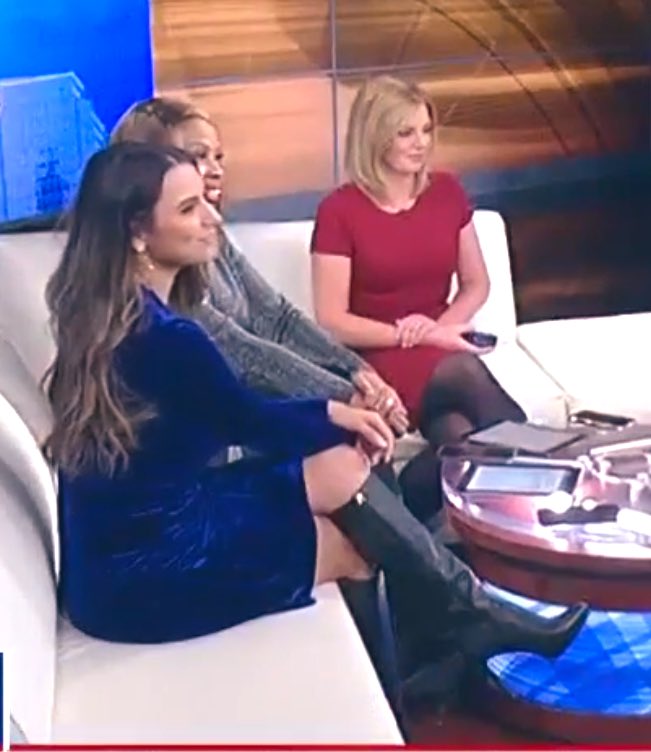 watchertv2000's tweet photo. #BootBabes Rule The Game @NatalieFFOX5 https://t.co/vfYweTaSV9