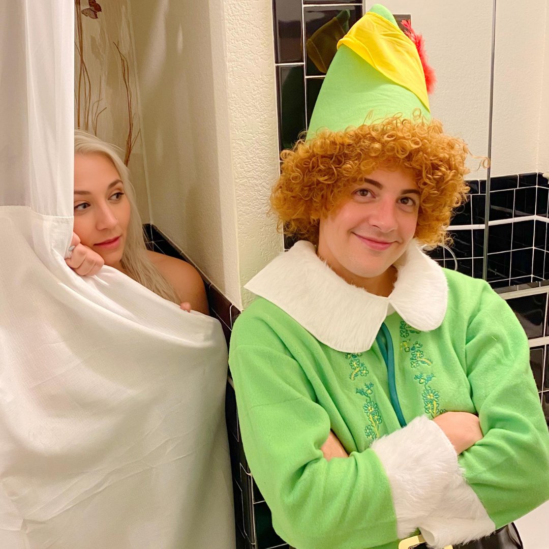 Costumes.com tweet media