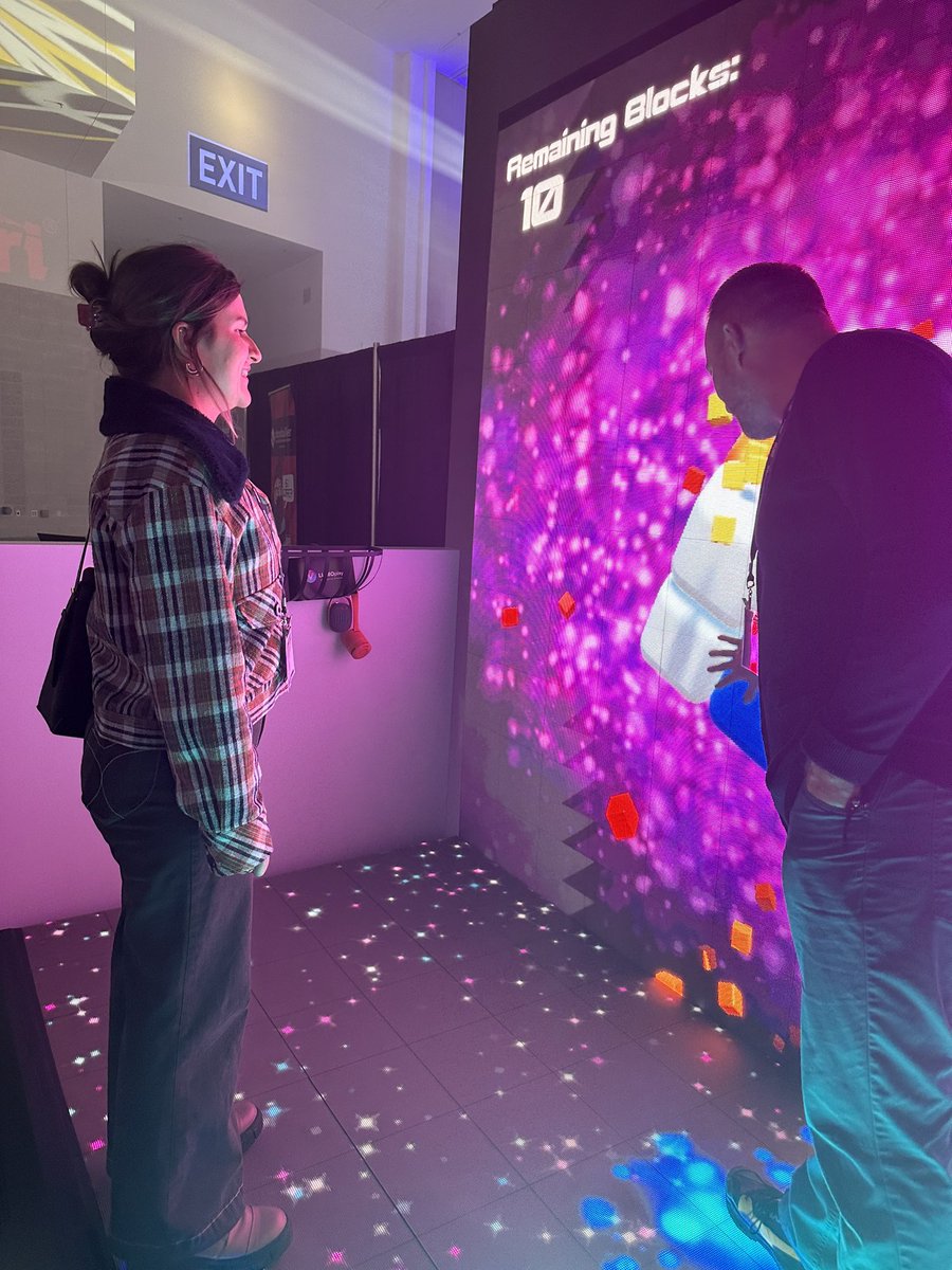 LUMOplay's tweet image. About to fly home from a very successful tradeshow with partners @SimplyNUC and @i5_LED Here are some pics from the event. Can’t wait to do this again! 

#interactaivewall #interactivefloor #experiential #digitalmedia #eventtechnology #eventtech #eventexecs