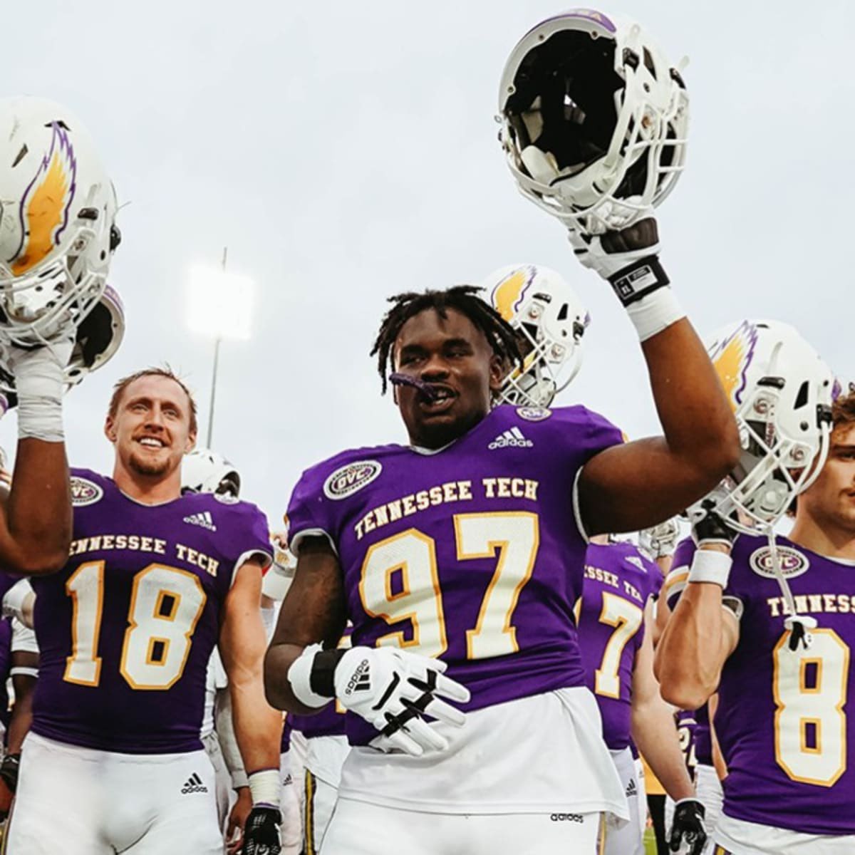 JD Dixon (@jd3k28) on Twitter photo #AGTG 🙏🏾
After a great talk with <a href="/CoachWilder353/">Bobby Wilder</a> and <a href="/CoachBroScott/">Brian Scott</a> I’m blessed to receive a D1 Scholarship offer from <a href="/TNTechFootball/">TTU Football</a> ! #AGTG 🙏🏾
After a great talk with <a href="/CoachWilder353/">Bobby Wilder</a> and <a href="/CoachBroScott/">Brian Scott</a> I’m blessed to receive a D1 Scholarship offer from <a href="/TNTechFootball/">TTU Football</a> !