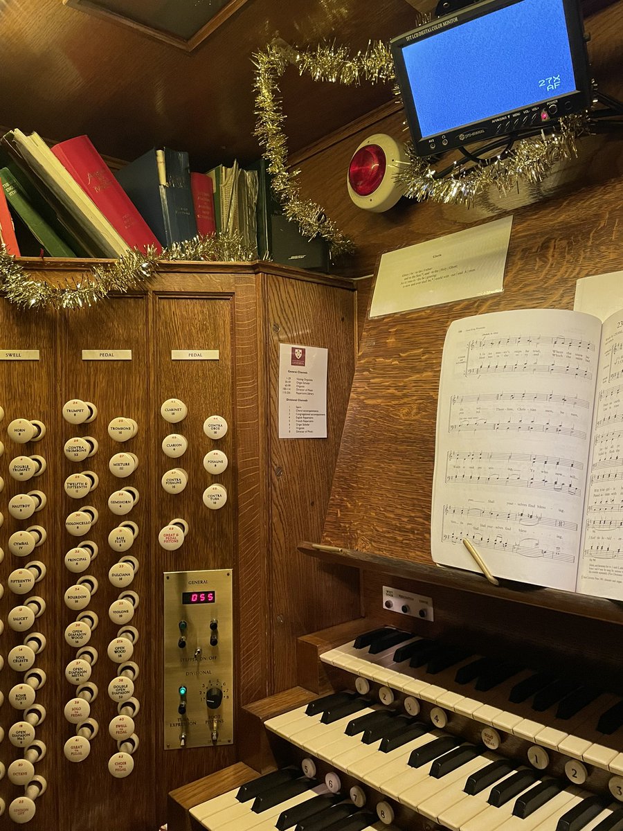 tansycastledine's tweet photo. Lucky that nothing I was playing this evening was being conducted! Well, at least I assume it wasnβt π€£
#christmascarols #organs #cathedralmusic #camerafail https://t.co/F0PCvsovgE