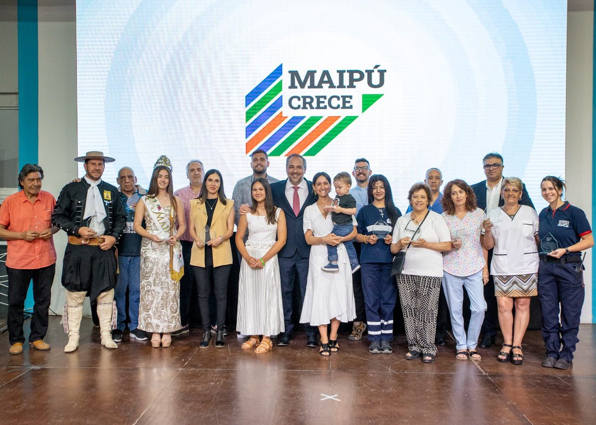 MatiasStevanato's tweet photo. 📝| Asumí como Intendente electo de Maipú. 

Es un honor y una alegría inmensa seguir trabajando con la misma responsabilidad y compromiso de siempre junto a todos los maipucinos por el desarrollo de nuestro querido departamento. https://t.co/r8nG0fSNPR
