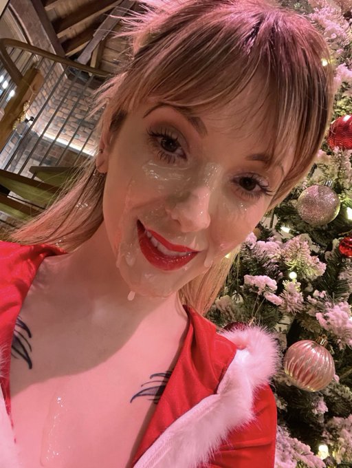 is it too soon for a Christmas facial? 😬🎄 https://t.co/COTI17fPFl