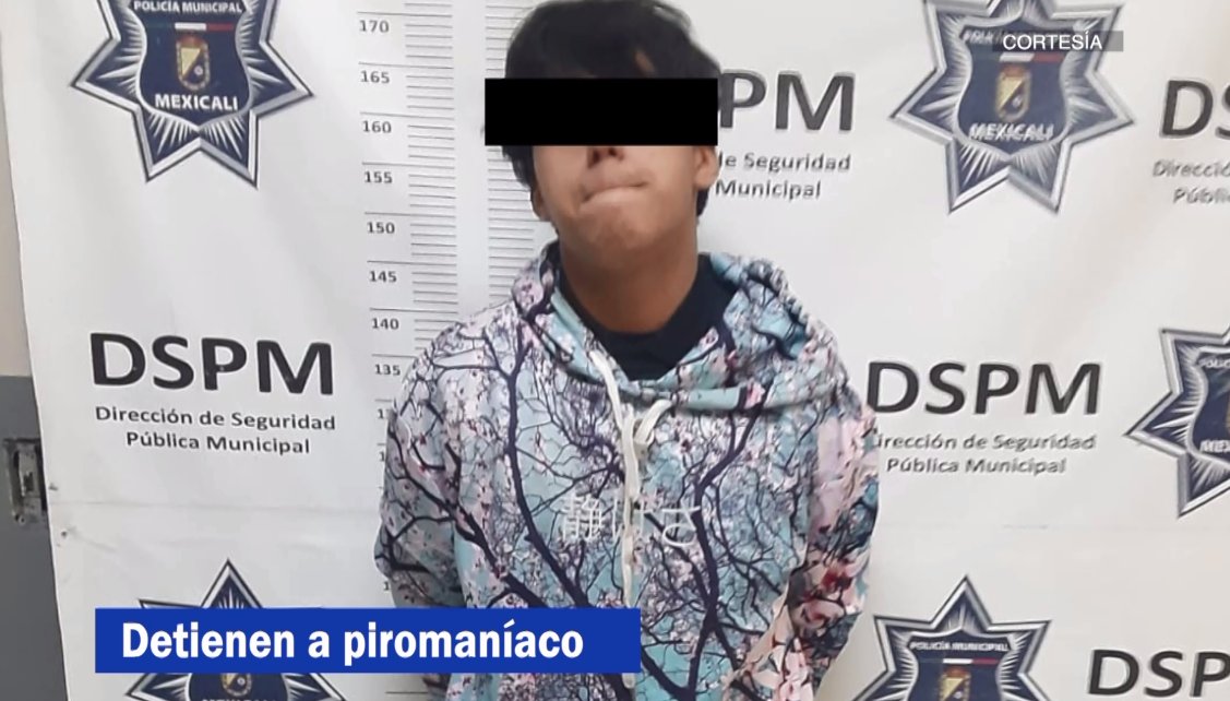Un piromaniaco fue detenido en #Mexicali al momento que trató de incendiar los artículos del centro de acopio denominado "Mueble viejo". Se trata de Cristian de 18 años. #NmasMexicali