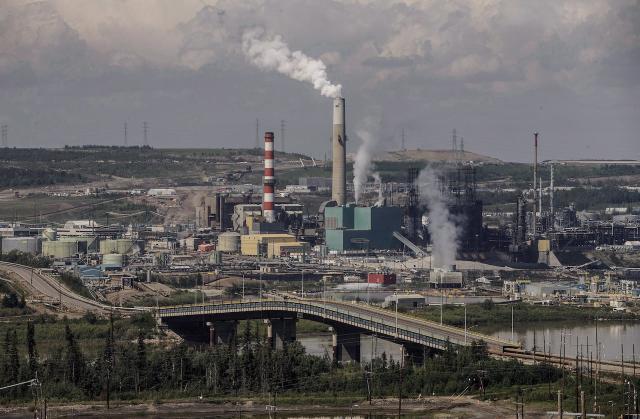 PeterLuk15's tweet photo. The draft regulations for the just released framework for an emissions cap on the oil and gas sector must be finalized by no later than Feb, 2024!   No more delay, excuses, or weasel words!  Implement the regs before 2026 and don't let it be watered down by fossil fuel lobby
#FFF https://t.co/7bTs2LWmfj