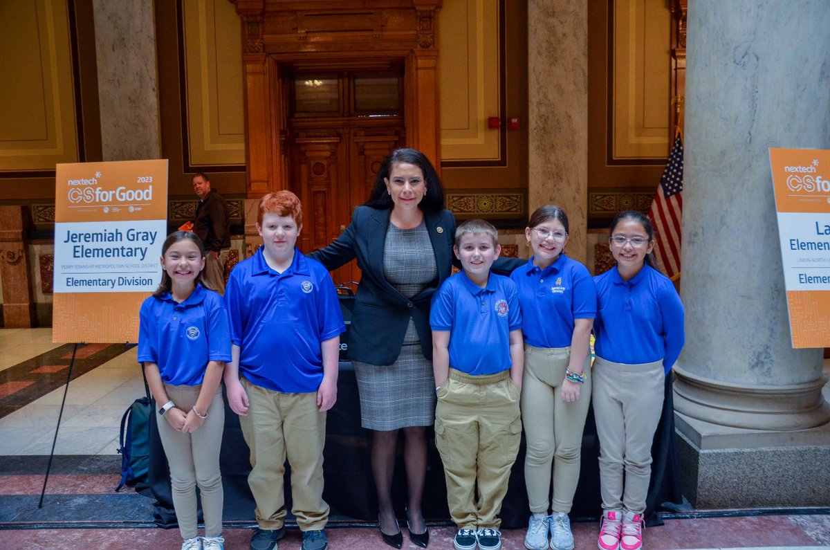 It was my pleasure to welcome a group of students from Jeremiah Gray Elementary to the Statehouse! These young leaders were participating in the Nextech CSforGood Competition which highlights computer science in the education system, and I am so proud of their dedication.