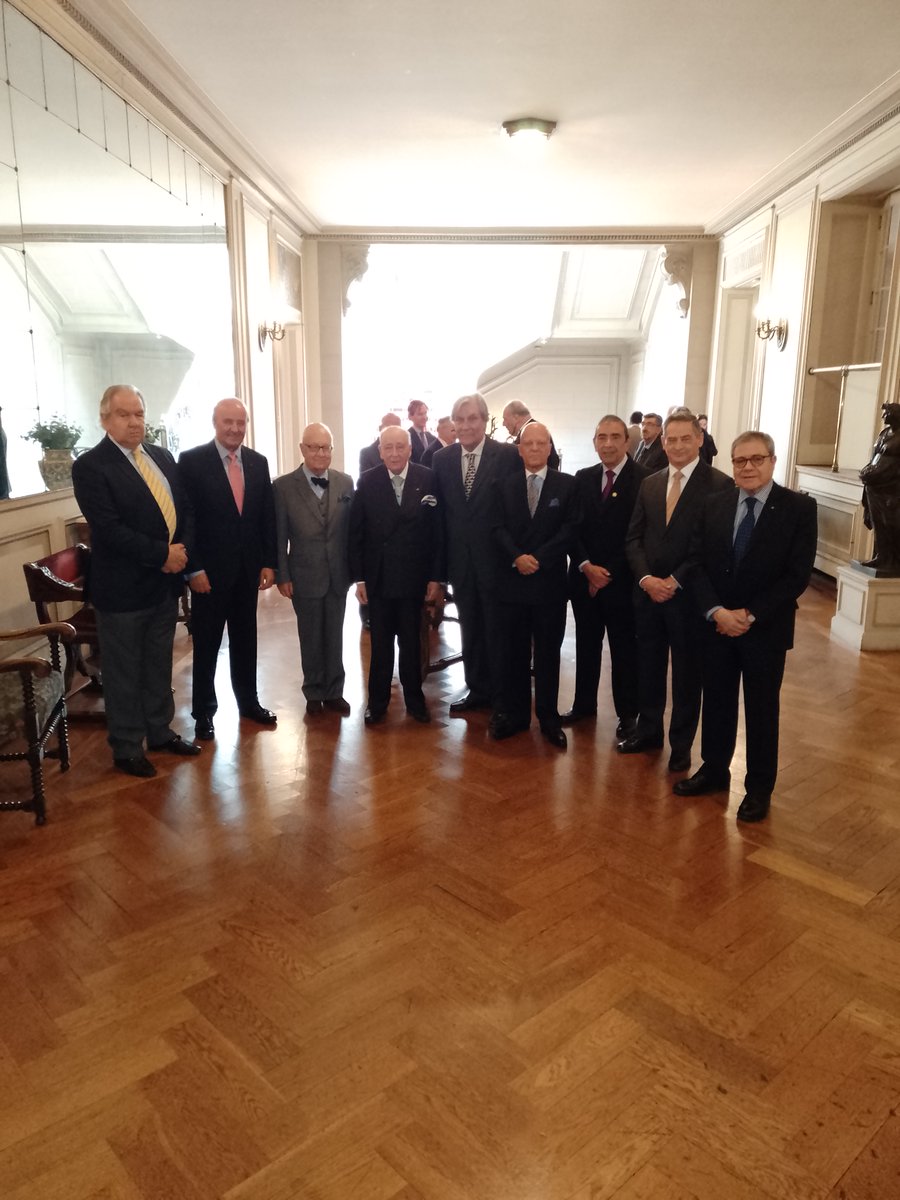 BarrigaLarrain's tweet photo. Celebrando el cumpleaños 99 del Embajador Emérito Mariano Fontecilla, diplomático por más de 70 años. https://t.co/mdNCoNMvNf