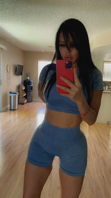 Please if you add me on Skype because you saw my add here then dont ask for a video asking me to verify<a href="/tag/linkinbio"class="tags"><span>#linkinbio</span></a>