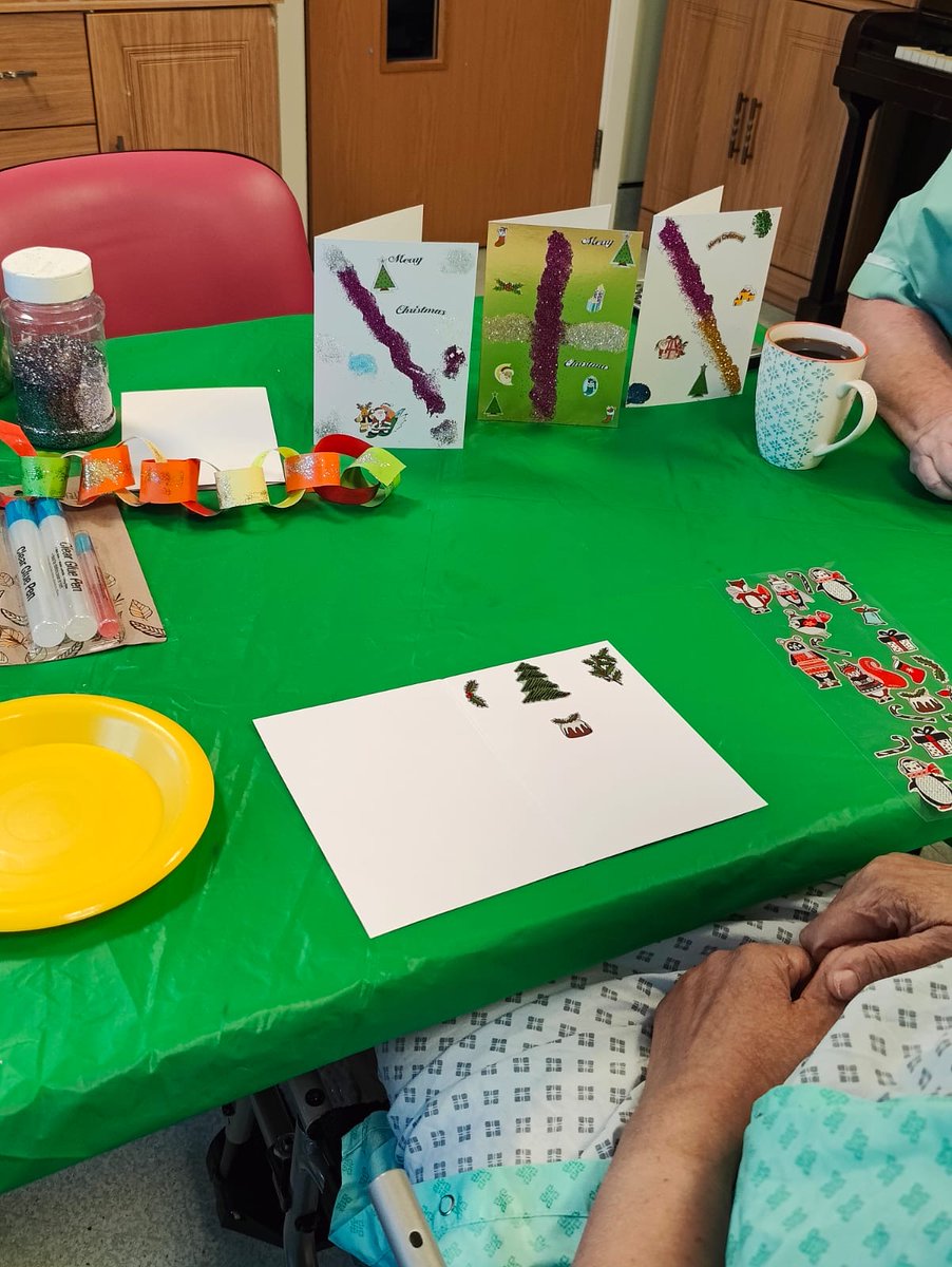 Fothergill and Sally Sherman ward patients’ designing bespoke Christmas cards to send to their loved ones this Christmas with the activities team🎄⛄️🎅🏽 <a href="/ngalitam1/">EHCC Inpatient Therapy & Activities 🌺</a> <a href="/TracyConnellan3/">Tracy Connellan - Admiral Nurse</a> <a href="/gavinmarc/">Gavin Shields RN, RM, ACP</a>