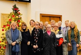 Day 2 delivering <a href="/SolihullAproach/">Solihull Approach</a> training with this lovely bunch. Loads of passion to spread this across Drumchapel &amp; so essential to get this info to parents. Next phase.... training 10 people to deliver 'Understanding your child' course with parents 🥳