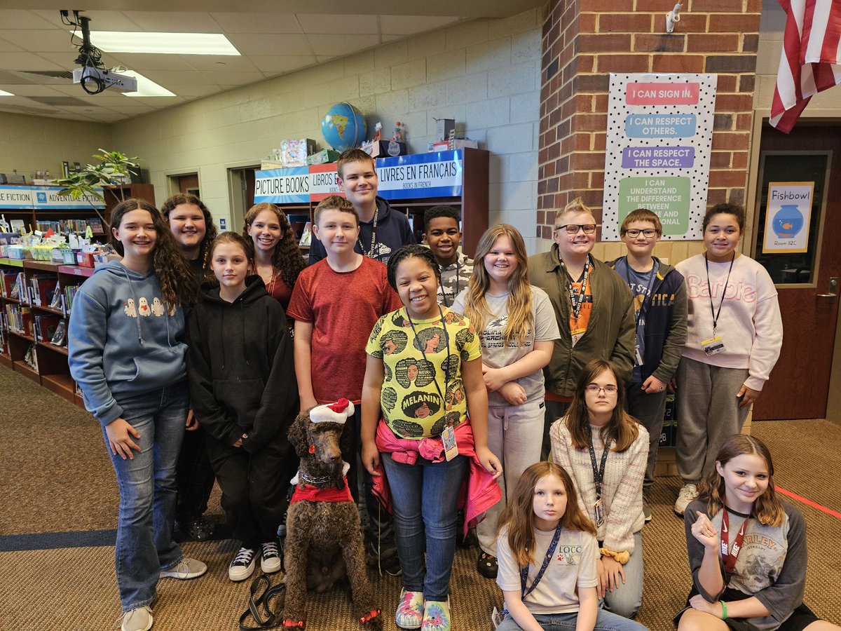 whit_farrell's tweet photo. Not only did CSMS LOCC Club have a special visit from @LCSD_News, but they also had a chance to hang out with Fred 🎅🐾 while learning about distracting driving @CSMS_Huskies @CounselingCsms https://t.co/BtR0MlwDAb
