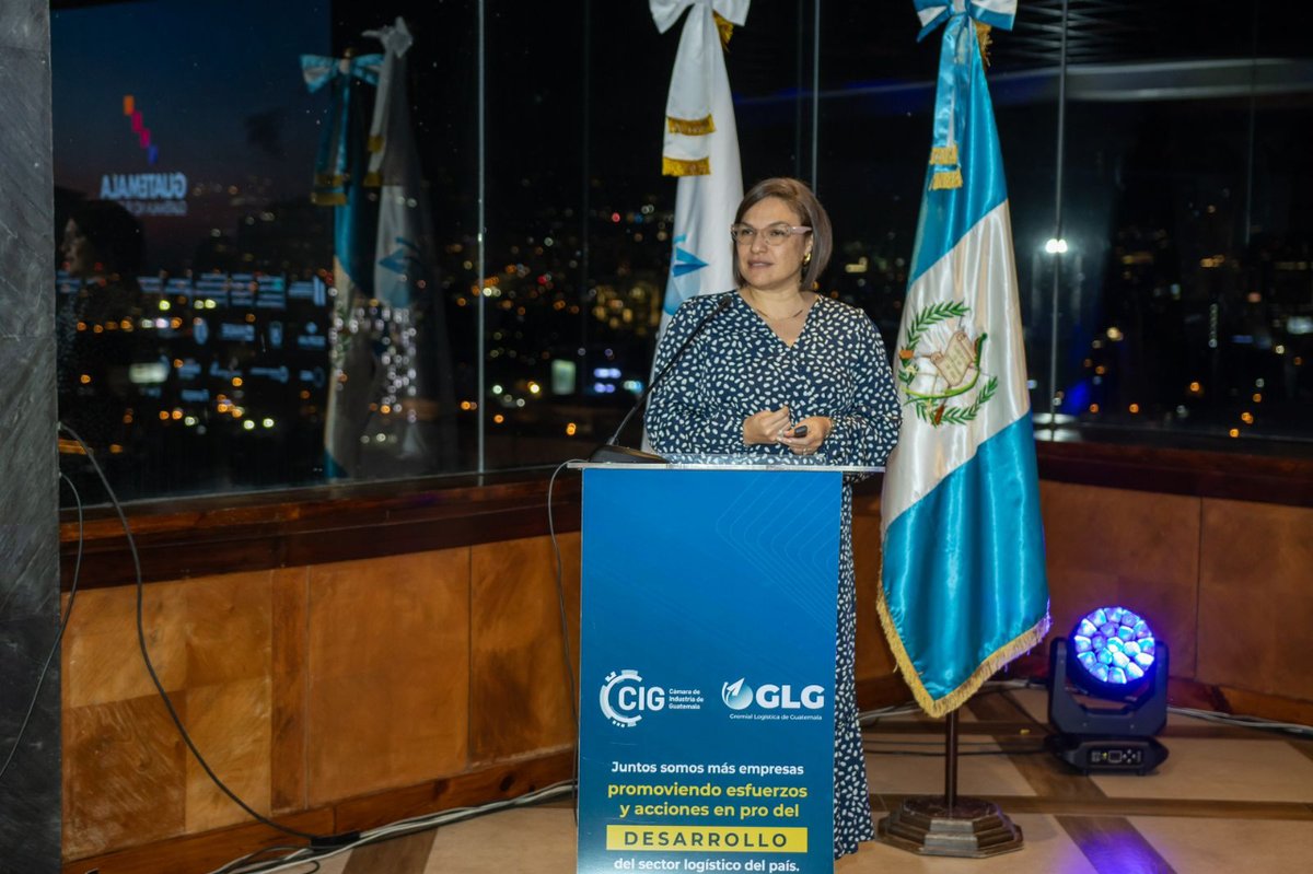 LogisticaCIG's tweet photo. Desde la Gremial Logística de Guatemala nos mantenemos con el compromiso de generar esfuerzos y acciones en pro de la logística nacional. 🇬🇹 https://t.co/W1YHiNdxkx
