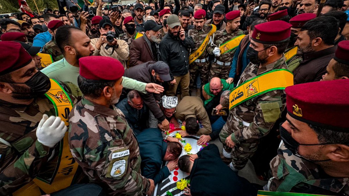 بالأمس كانا بينَنا قنديلا واليوم صارا للجنانِ دليلا
• أبا مهدي لك منّا التحايا بُكرةً وأصيلاً 

الشهيد القائد ابو مهدي المعموري
#قافلة_الشهادة