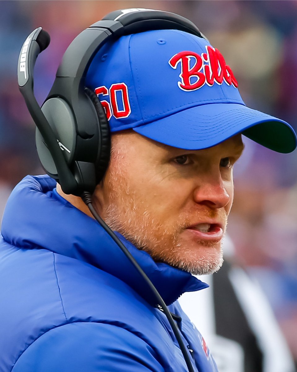 jasrifootball's tweet photo. #Bills head coach Sean McDermott used the 9/11 terrorist attacks as a metaphor on how to build team camaraderie in a team meeting, according to a recent article by @TyDunne 

“He cited the hijackers as a group of people who were all able to get on the same page to orchestrate attacks to perfection.”

He apologized today for this, saying: “My intent in the meeting that day was to discuss the importance of communication. ... I regretted mentioning 9/11 in my message that day, and I immediately apologized to the team."

Full Article Here: https://t.co/qqntpSGo9R