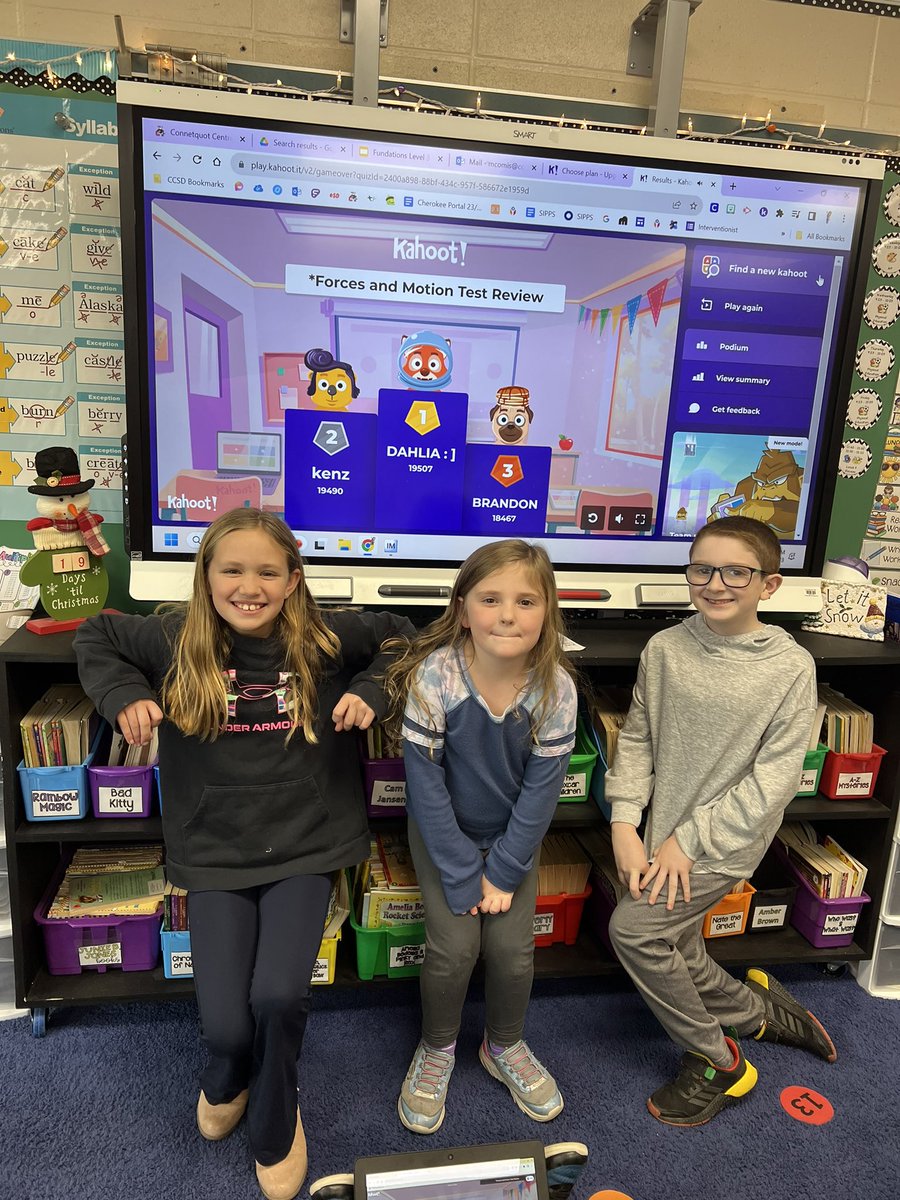 Miss_Comis's tweet photo. Smile if you’re excited for our science test 😜  @CherokeeStCSD @ConnetquotCSD @Kahoot https://t.co/eqarnL7oLa