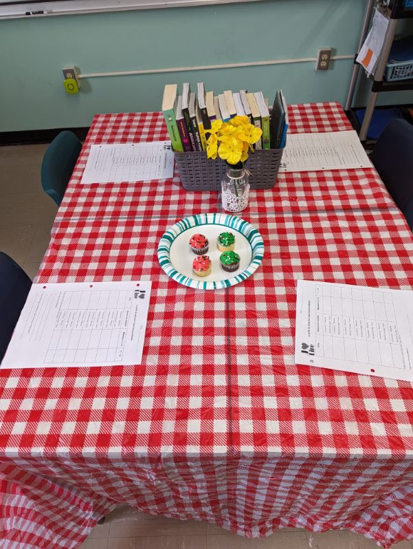 MsMorash802's tweet photo. Mme Brother’s spectacular book tasting happening today in FLA @Brooksidejh @HrceLiteracy @AshleyNorHRCE https://t.co/SspSSER8bp