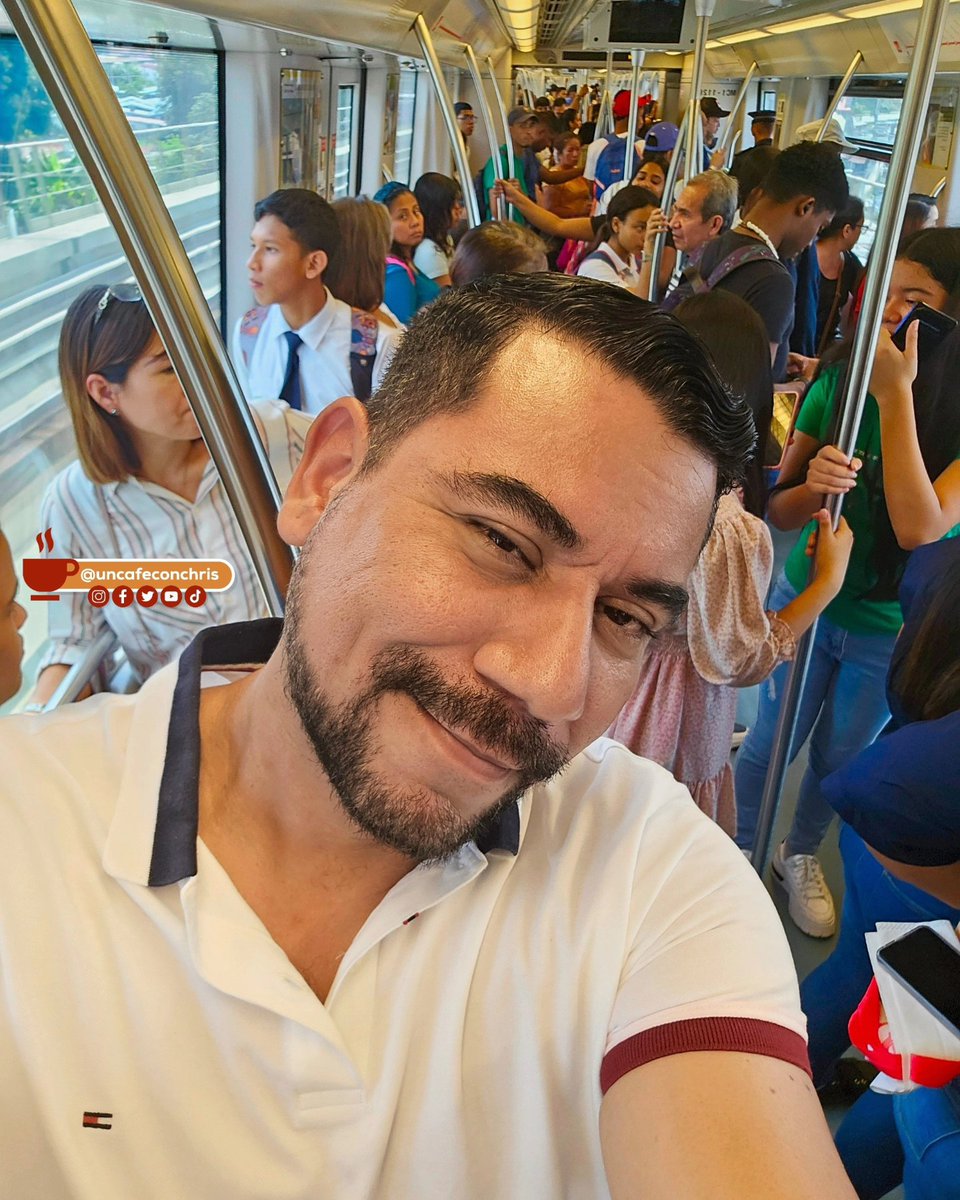 Un día común en el Metro de Panamá.

#uncafeconchris #metrodepanama #metrodepanamá #metrolinea2 #linea2metropanama #menintheir40s #cuarentón #cuarenton #cuarentonesymas #cuarentonesconestilo #cuarentonesyfelices #cuarentones
