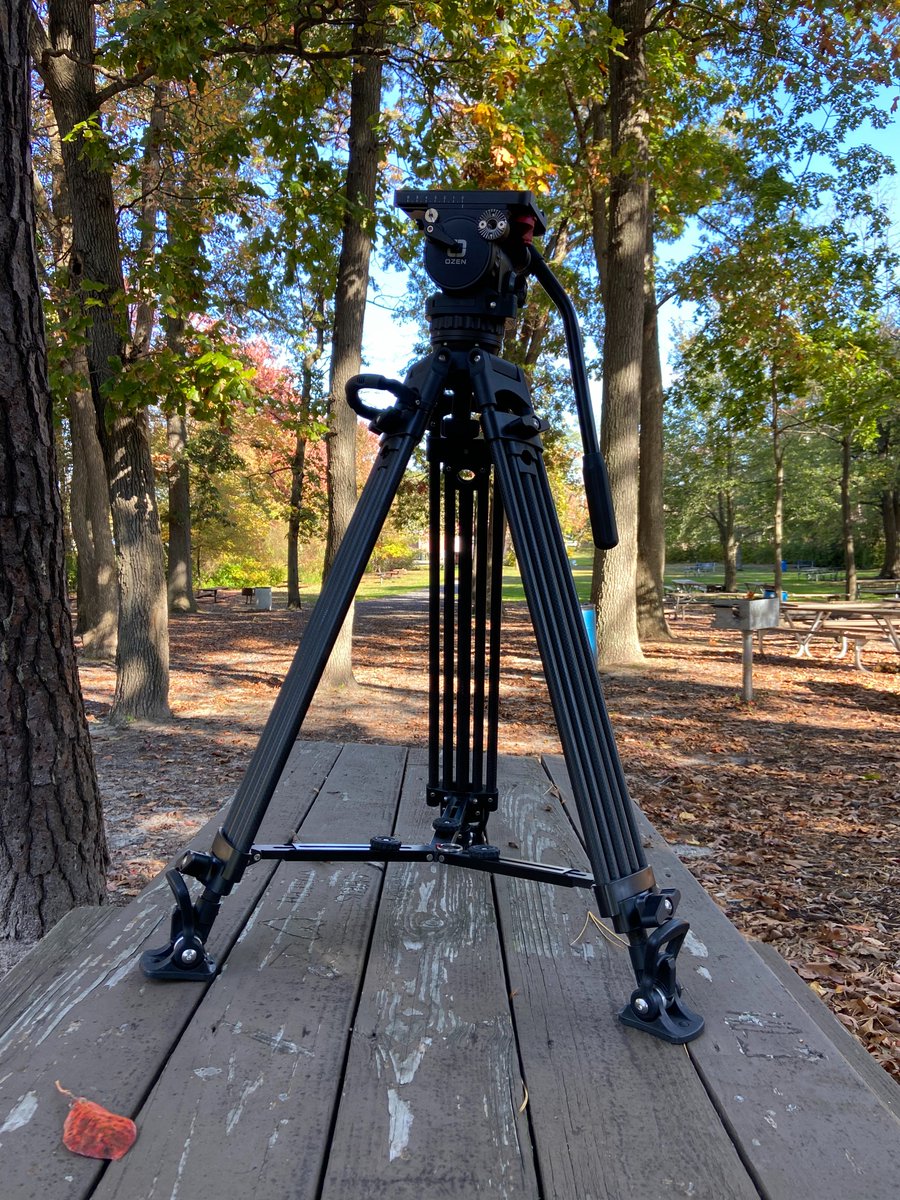 1sourcevideo's tweet photo. Even in the outdoors, OZEN's tripods prove to be a sturdy mounting solution!
#1SourceVideo #OZEN #outdoorfilming #onlocation #naturallight #outdoors #filmequipment #tripod #videoproduction #cameramounting #aluminum #carbonfiber #filmmaking #distribution #RedefiningDistribution https://t.co/XnPRpv6WCz
