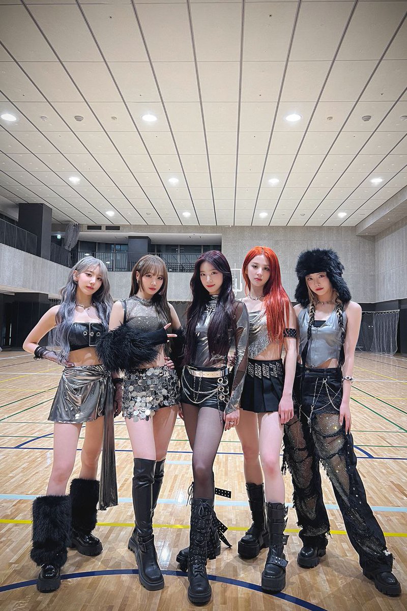 07.12.23←[📸]

تحديث حساب ليسيرافيم الرسمي عبر تويتر

" فيرنوت، استعدوا جهزنا لكم هدية 🎁💛💙 "

#KAZUHA #카즈하 #LE_SSERAFIM #르세라핌 #カズハ <a href="/le_sserafim/">LE SSERAFIM</a>