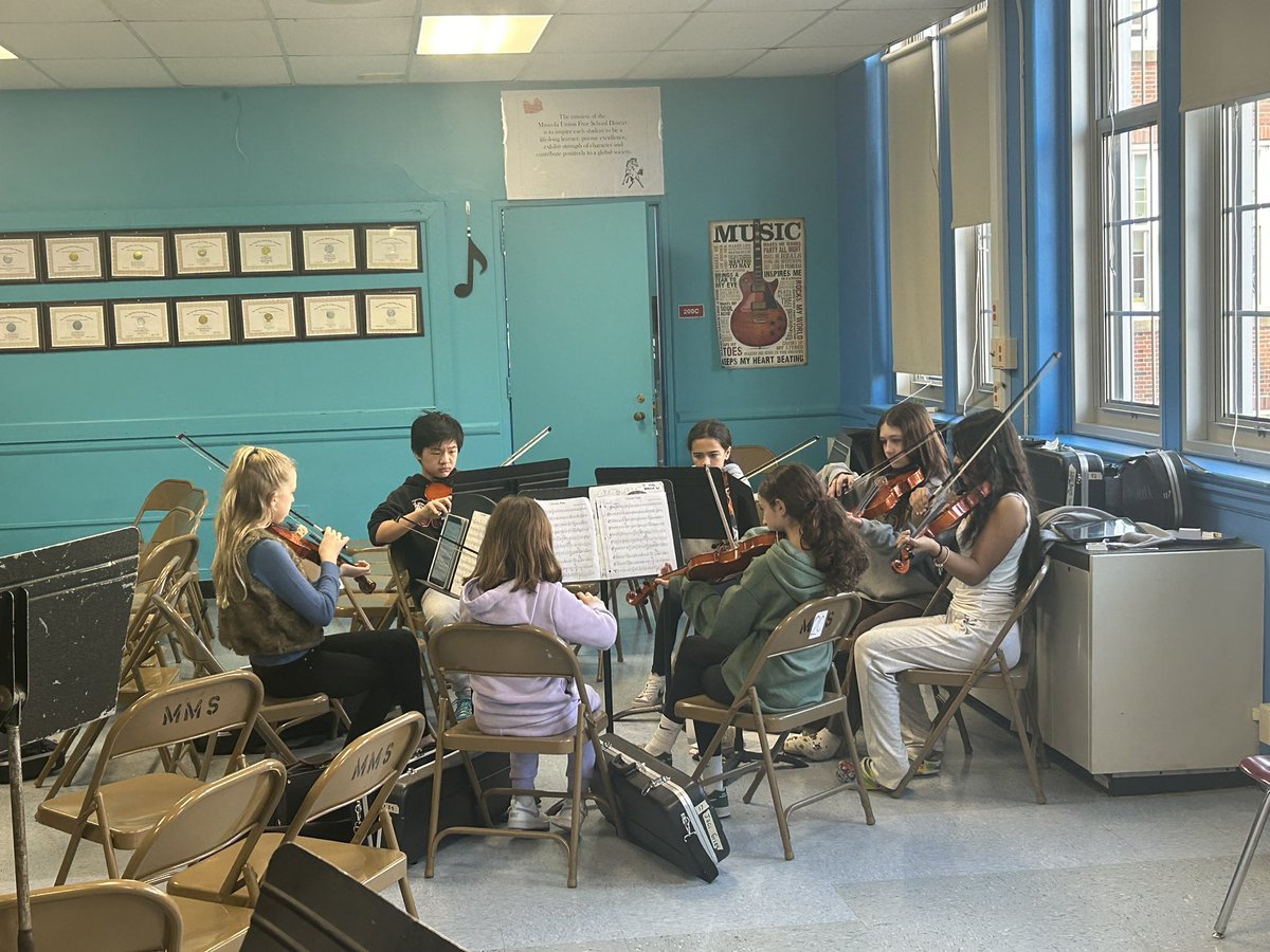 7th graders working in sectional groups, building confidence on their melodic lines they have in each of our pieces. Great, collaborative, student led rehearsal practice. <a href="/MineolaFineArts/">MineolaFineArts</a> <a href="/MineolaMS/">Mineola Middle School</a>