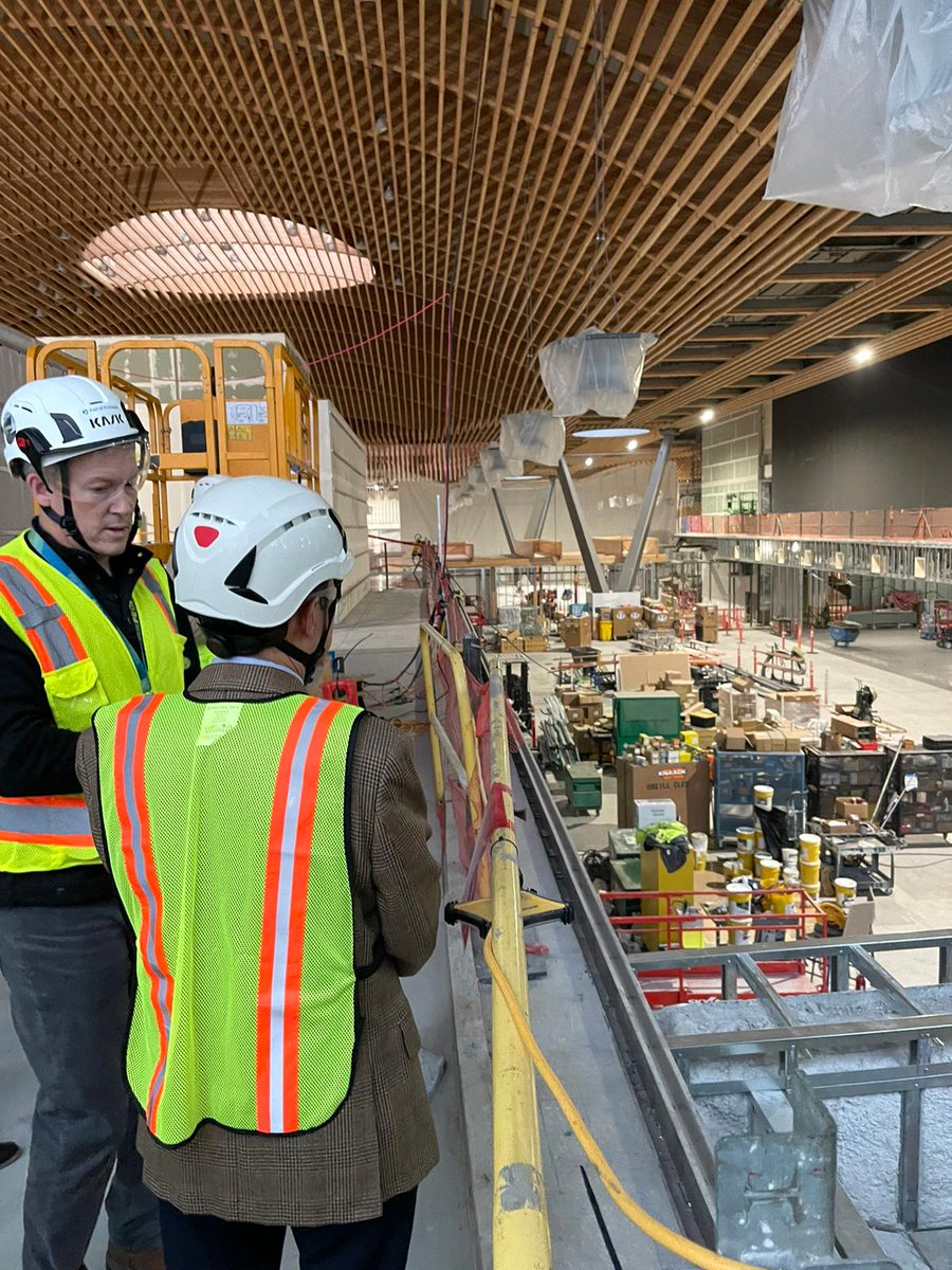 quesnelc's tweet photo. Thank you @PortOfPortland for the #PDXNext Roof Tour invitation. Witnessing the airport construction was truly amazing! Anticipating the expansion of routes and connections, including more connectivity with🇲🇽, brings excitement for all of us! @flyvolaris @Delta @AeromexicoUSA https://t.co/yFOdkd4j9l