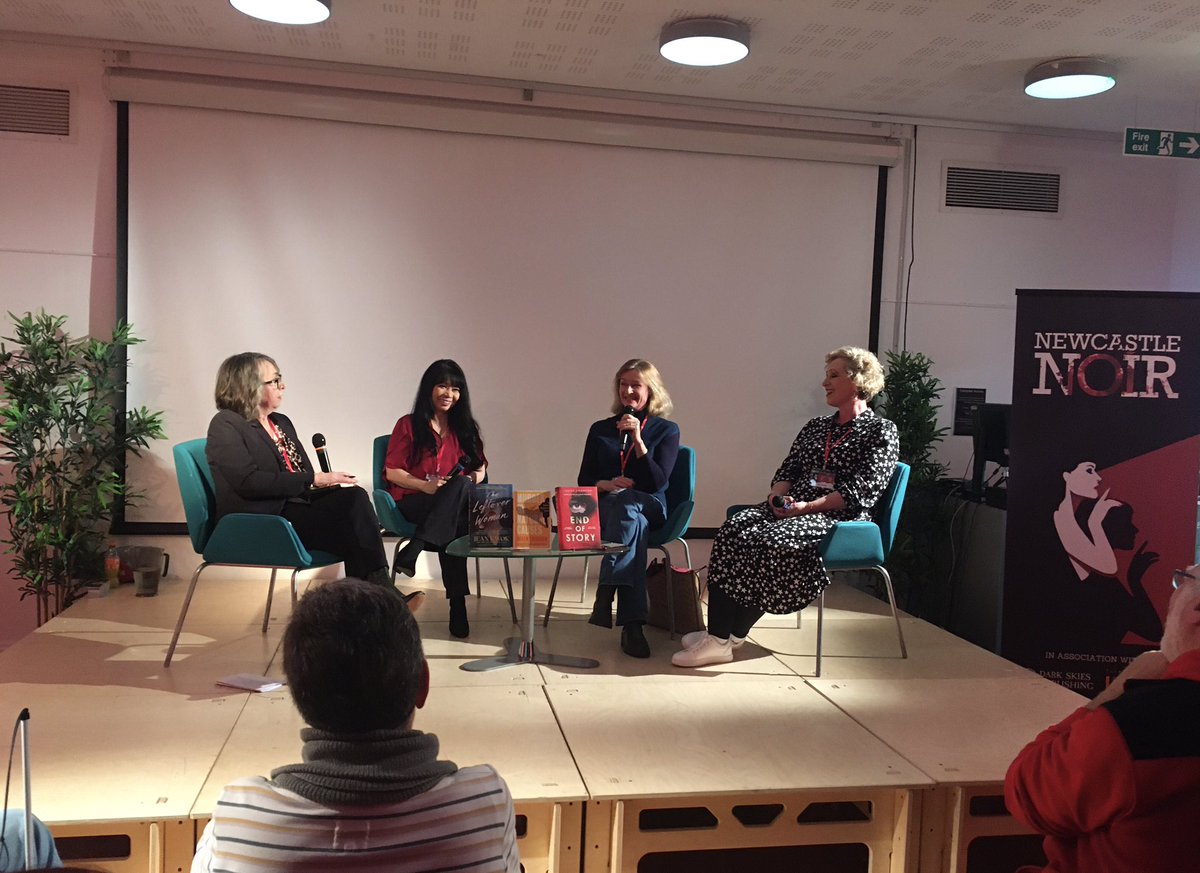 Electrifying #DesigningWomen panel at @NewcastleNoir tonight with @judithoreilly @JeanKwok @LouiseWriter & @hjderichsen on flipping stereotypes, not taking the easy way out, and writing kickass female protagonists. I could have listened to this all night #NewcastleNoir