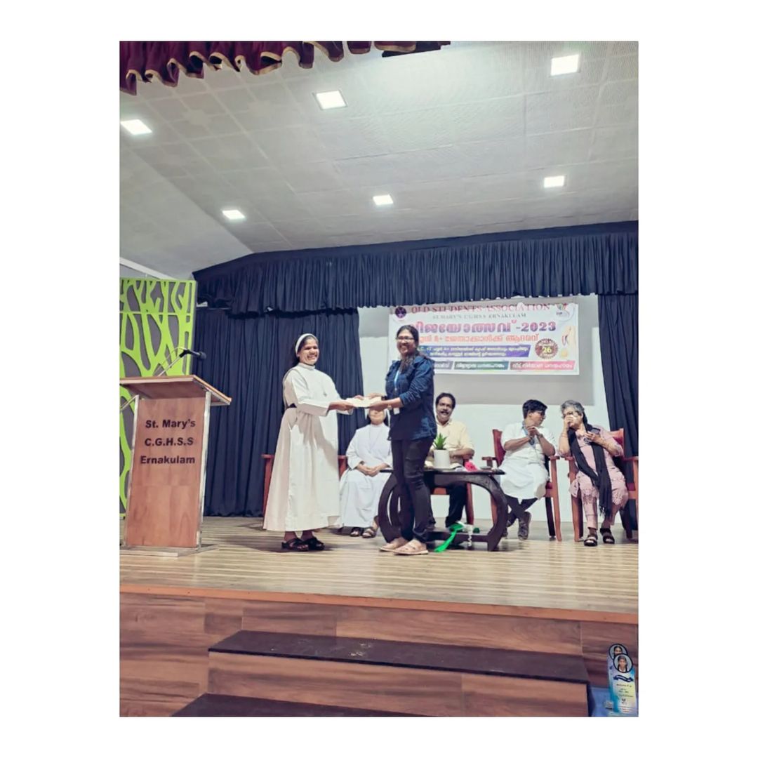 Hope For you was invited to St. Mary's CGHSS, Ernakulam to handover the donation which we volunteered as a part of our BTS 2023 FESTA PROJECTS. The Foundation was able to cover the whole academic & uniform expenses of 9 students in need.
(3/7)